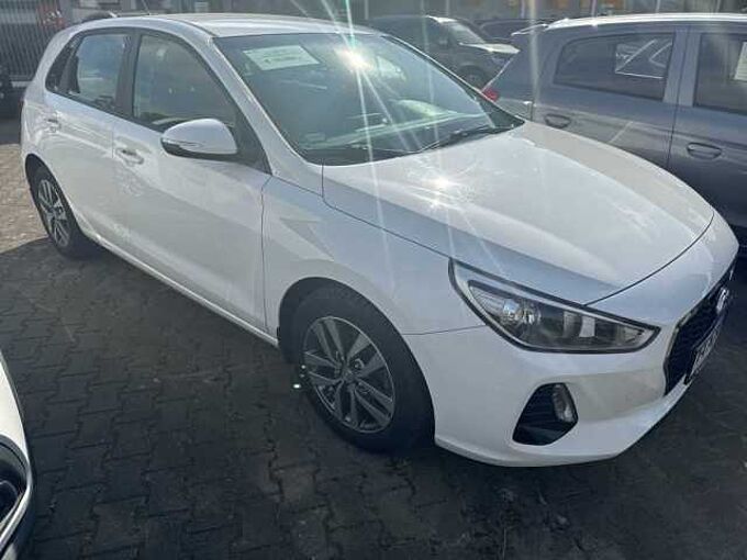 Hyundai i30 1.4 T-GDI DCT Trend