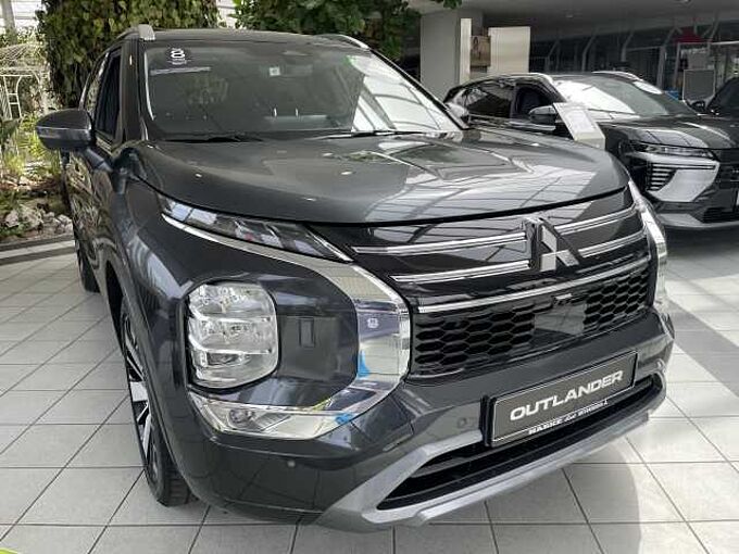 Mitsubishi Outlander Plug-In Hybrid 2.4 4WD Top