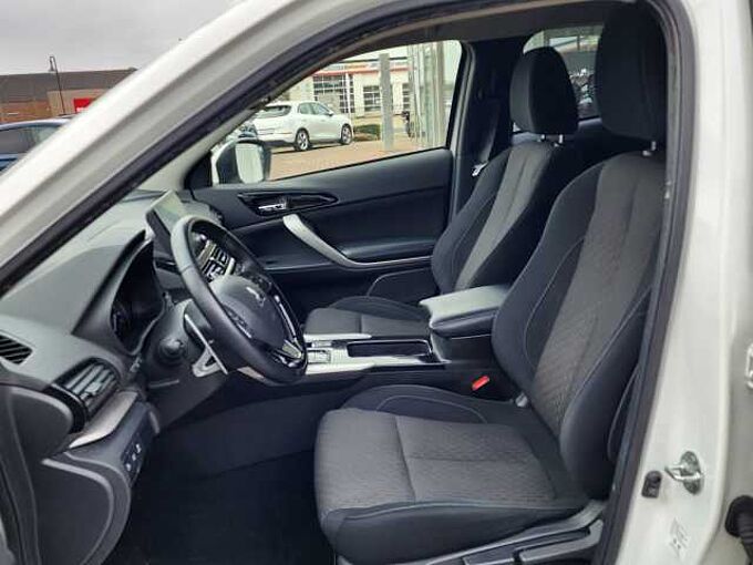 Mitsubishi Eclipse Cross Plug-In Hybrid 4WD Basis