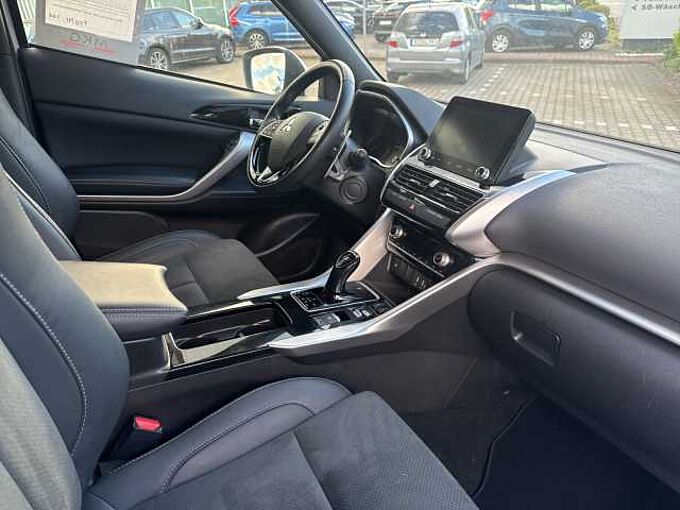 Mitsubishi Eclipse Cross Plug-In Hybrid 4WD Plus Select