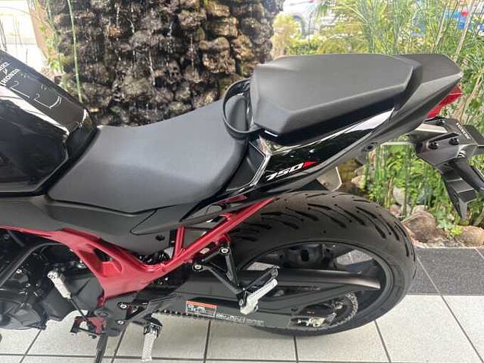 Honda CB 750 Hornet ABS 