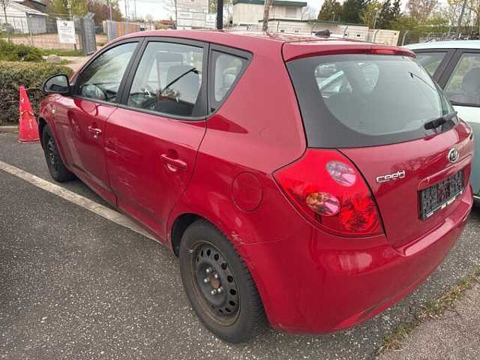 Kia Ceed 1.4 CVVT EX 