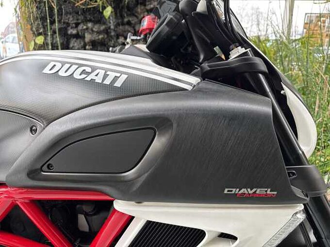 Ducati Diavel Carbon Special Edition 1198ccm 