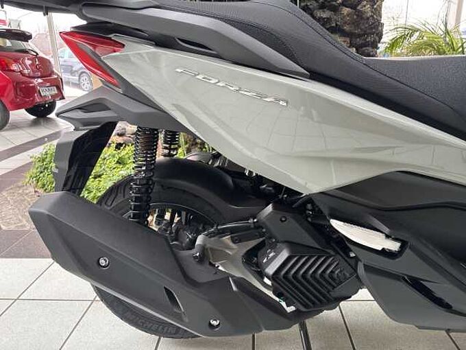 Honda Forza 125 2025 6 Jahre Garantie 