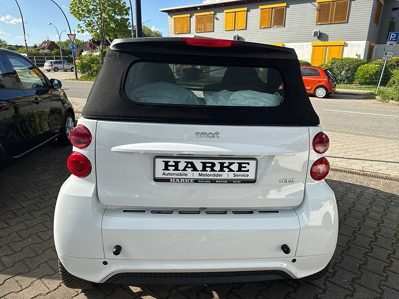 Smart smart fortwo cabrio softouch passion micro hybrid drive