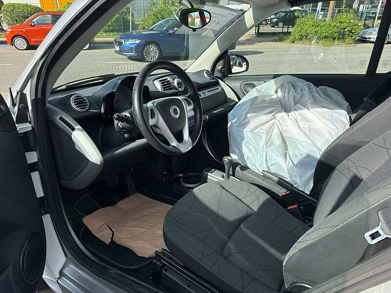 Smart smart fortwo cabrio softouch passion micro hybrid drive