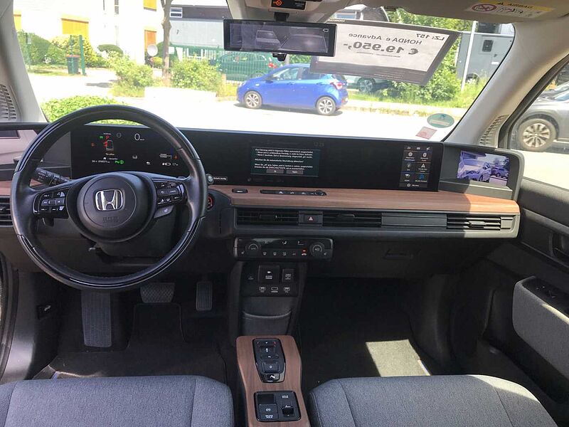Honda Honda e Advance 17'