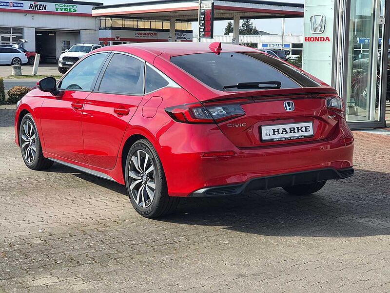 Honda Civic e: HEV 2.0 i-MMD Hybrid Elegance