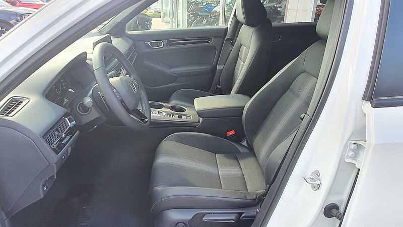 Honda Civic e: HEV 2.0 i-MMD Hybrid Sport