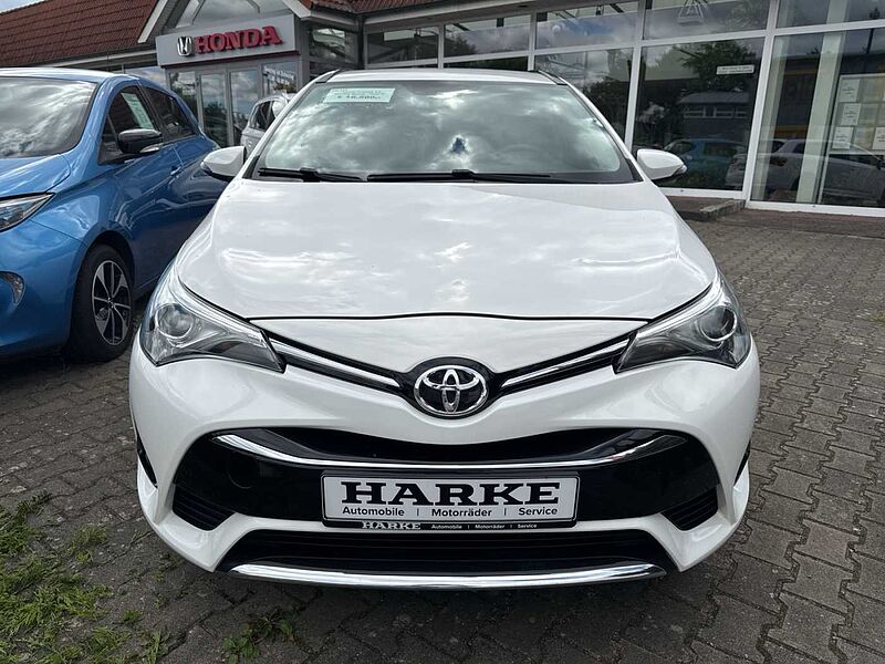 Toyota Avensis Combi Touring Sports 1.8 'Team D'