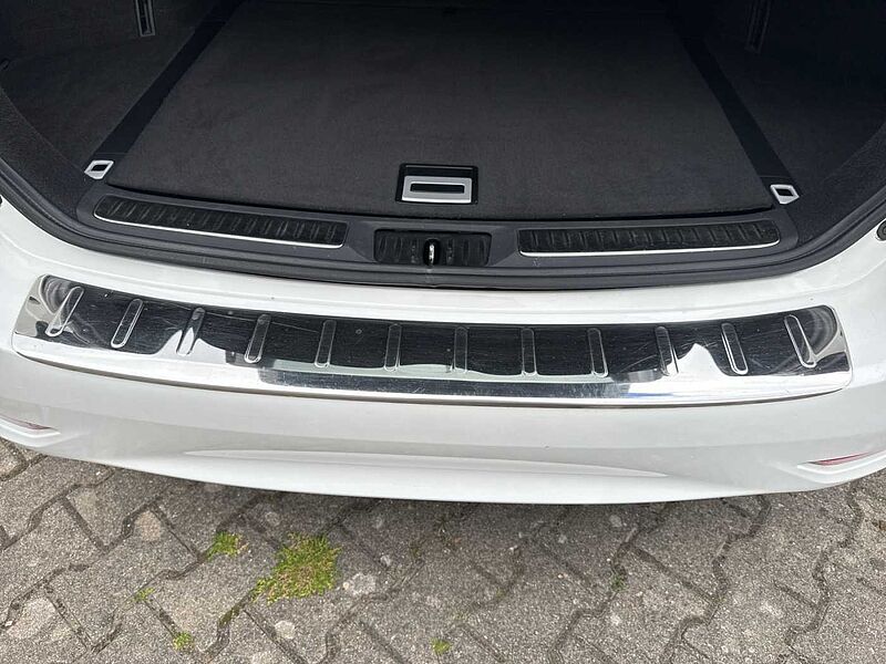 Toyota Avensis Combi Touring Sports 1.8 'Team D'