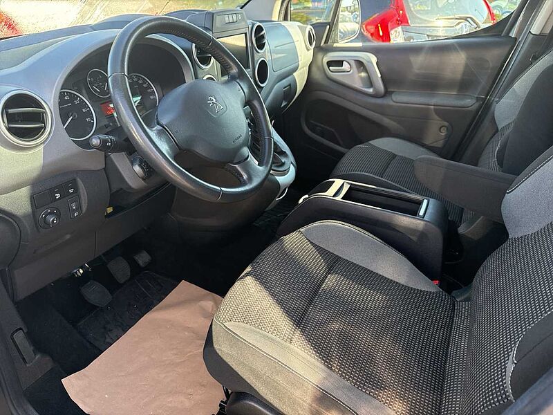 Peugeot Partner Tepee Diesel BlueHDi 120 Stop&Start Outdoor