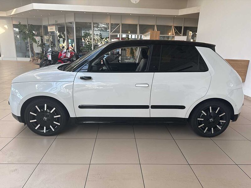 Honda Honda e e Advance 17-Zoll *Ganzjahresreifen*