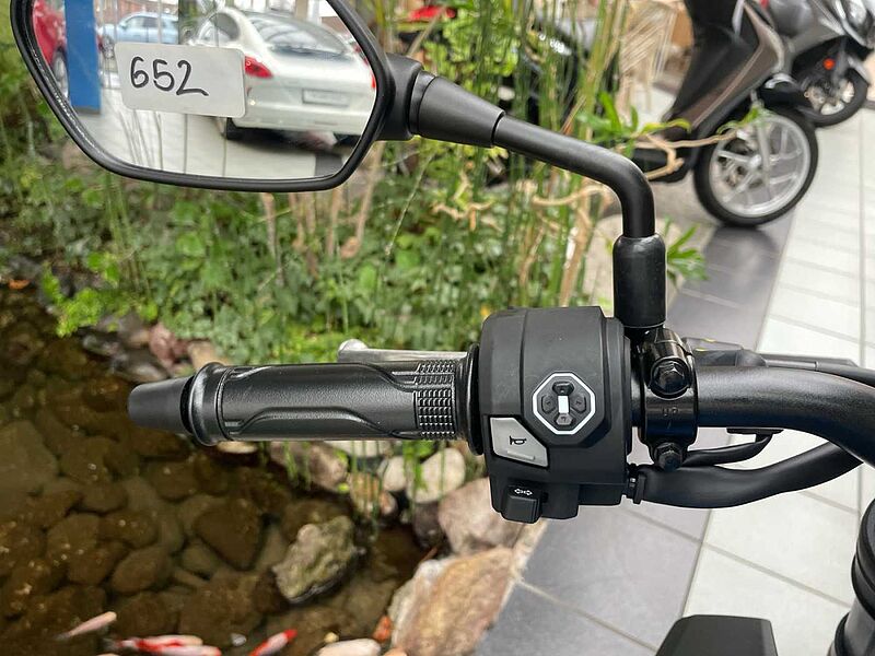 Honda CB125R 2025 Vorführer