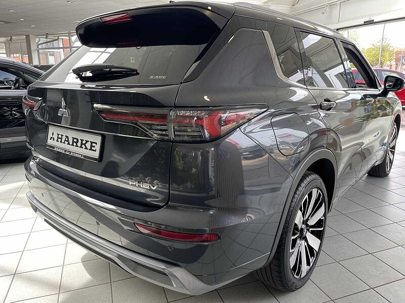 Mitsubishi Outlander Plug-In Hybrid 2.4 4WD Top