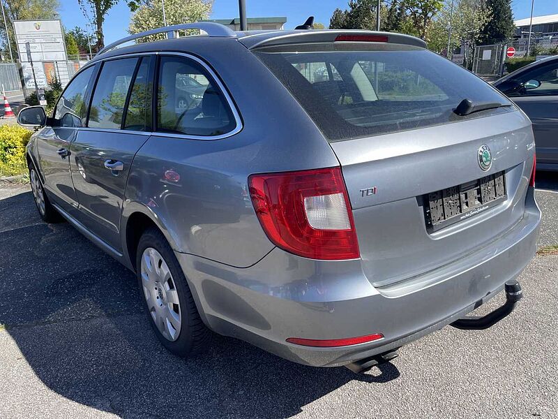 SKODA Superb II Combi Diesel 2.0 TDI PD Comfort