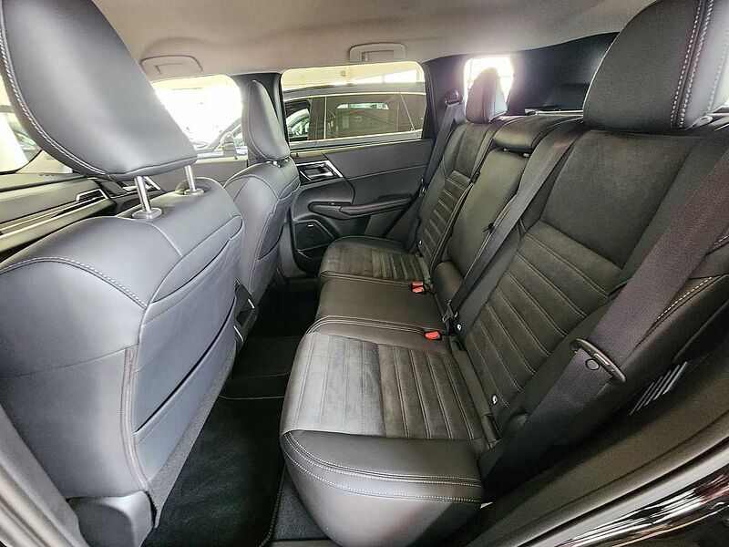 Mitsubishi Outlander Plug-In Hybrid 2.4 4WD Intro Edition