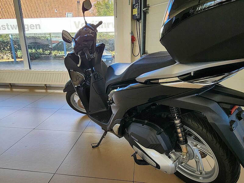 Honda SH150AD inkl. Smart Top Box SH150