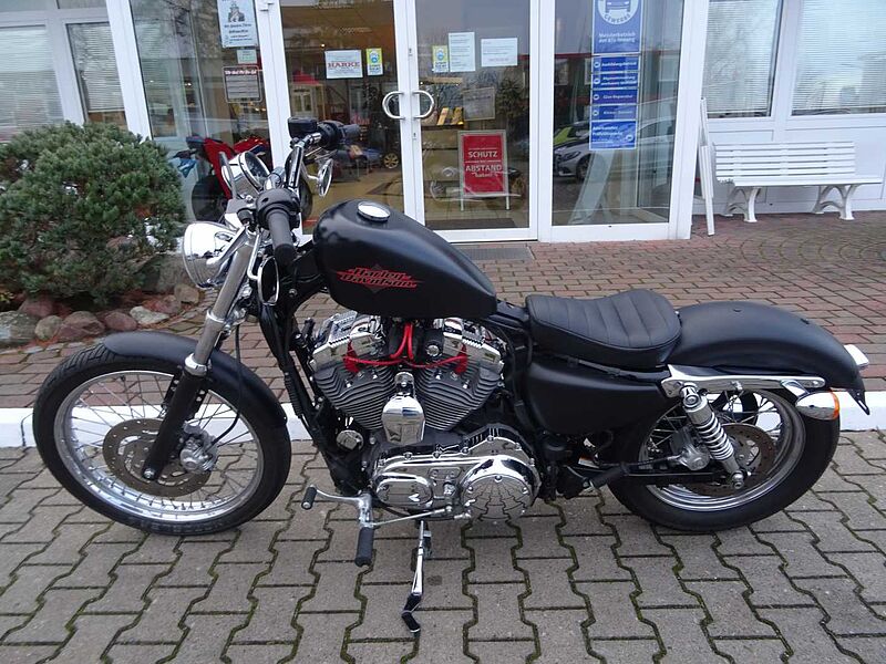 Harley-Davidson XL 1200 V Sportster Seventy Two 72