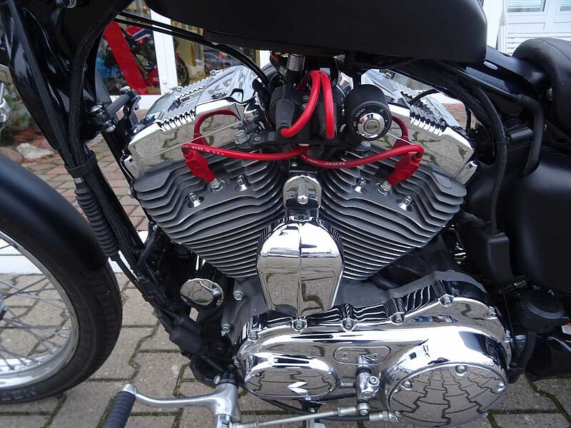 Harley-Davidson XL 1200 V Sportster Seventy Two 72