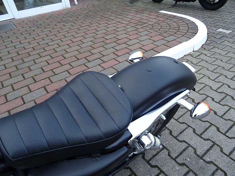 Harley-Davidson XL 1200 V Sportster Seventy Two 72