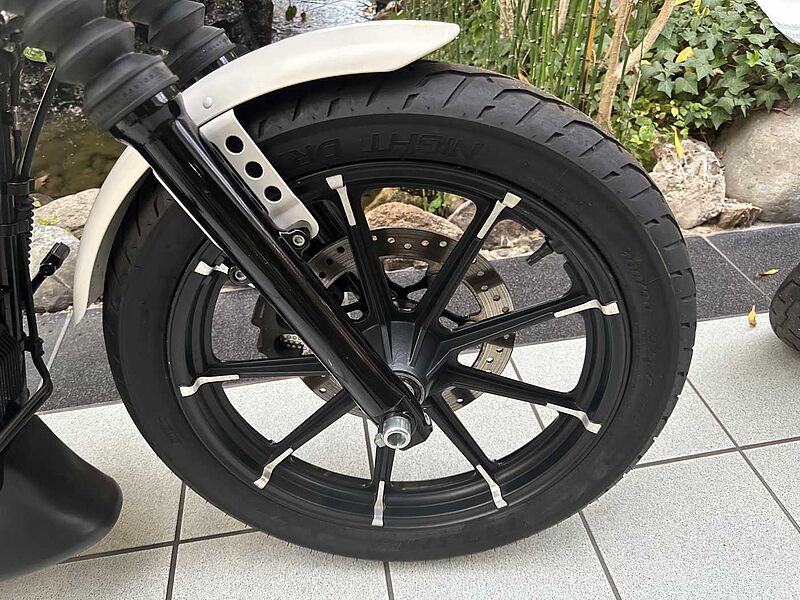 Harley-Davidson Sportster XL 883 N Iron ABS