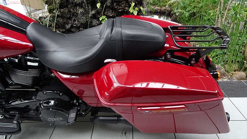 Harley-Davidson Street Glide Special FLHXS 114