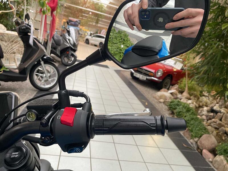 Honda CB125R 2025  6 Jahre Garantie