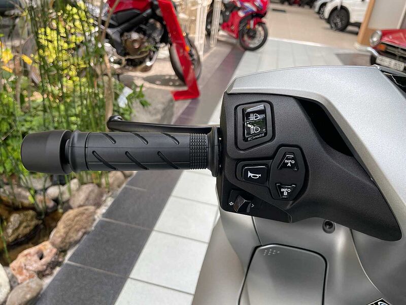 Honda SH 350 i ABS 2025  6 Jahre  Garantie