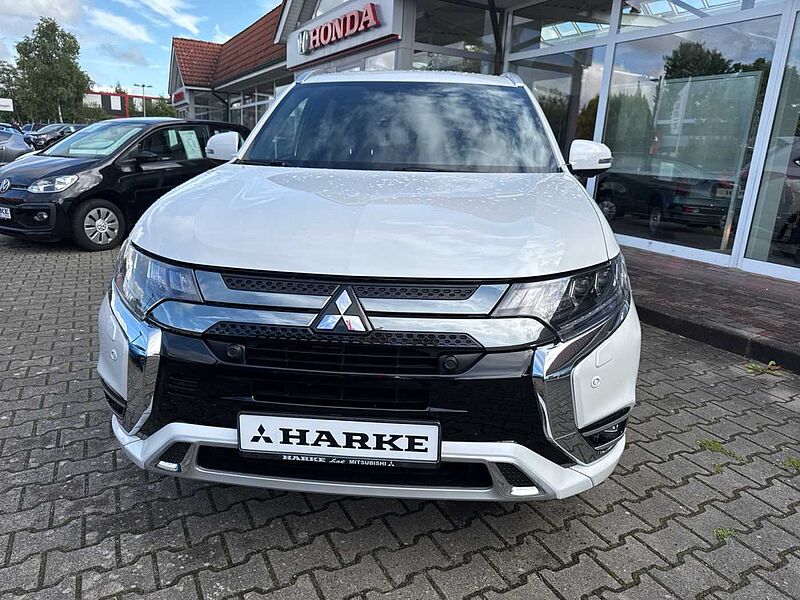 Mitsubishi Outlander Plug-In Hybrid 2.4 4WD Plus