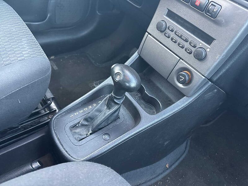 Opel Zafira 1,8 16V Elegance