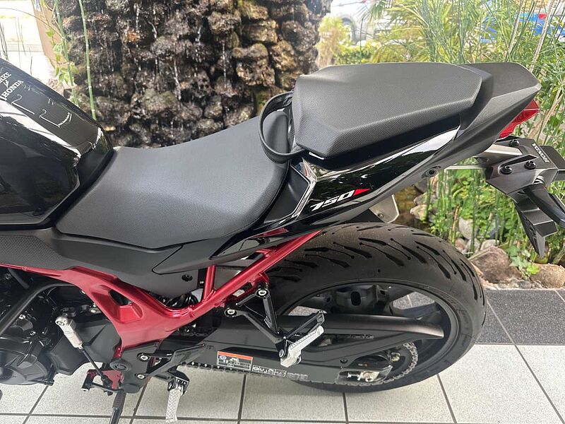 Honda CB 750 Hornet ABS