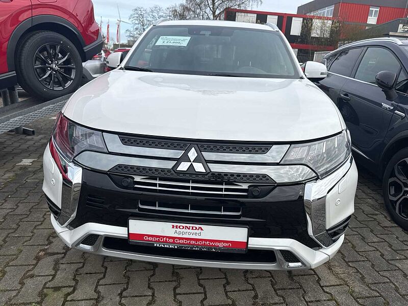 Mitsubishi Outlander Plug-In Hybrid 2.4 4WD Top