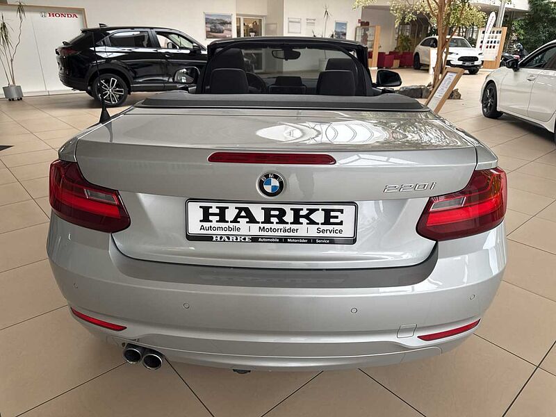 BMW 220i Cabrio Aut. Advantage 2er