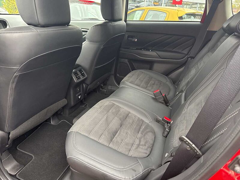 Mitsubishi Outlander Plug-In Hybrid 2.4 4WD Spirit