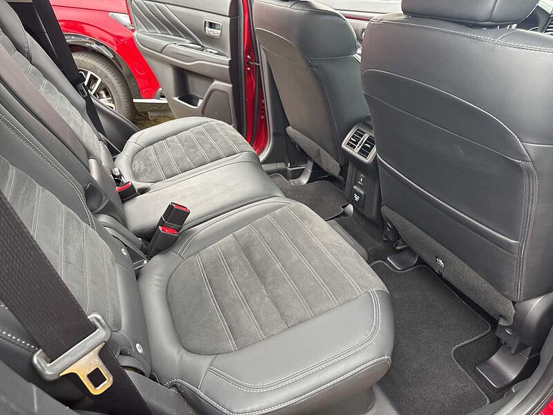 Mitsubishi Outlander Plug-In Hybrid 2.4 4WD Spirit