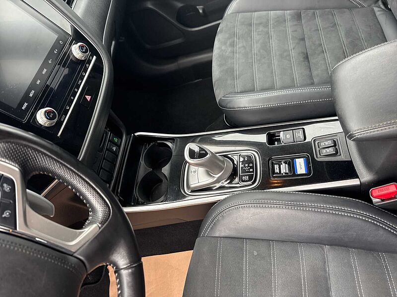 Mitsubishi Outlander Plug-In Hybrid 2.4 4WD Spirit