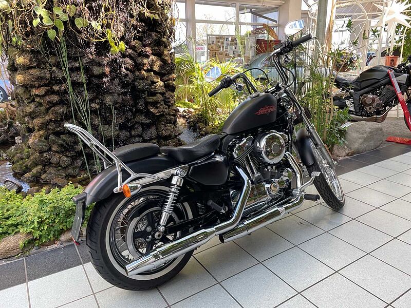 Harley-Davidson Sportster Seventy Two XL 1200