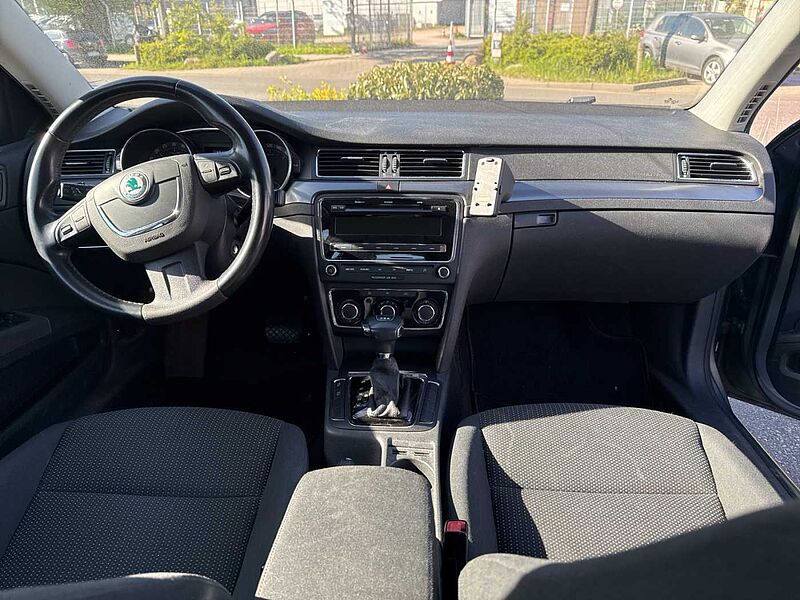 SKODA Superb II Combi Diesel 2.0 TDI PD Comfort