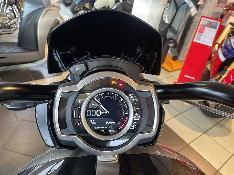 Triumph Rocket 3 GT Triple Black