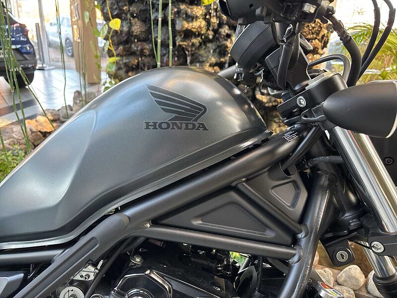 Honda CMX 500 Rebel 2025