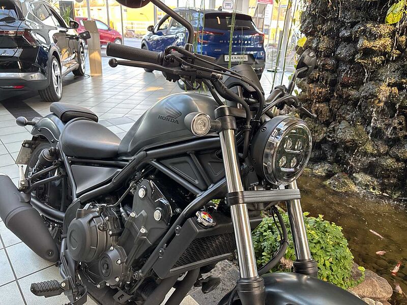 Honda CMX 500 Rebel 2025